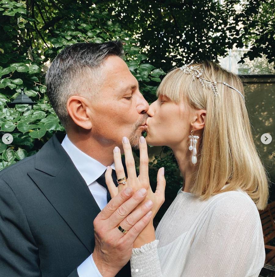 Oświadczał się trzy razy, a cały związek trzymali w sekrecie. Historia miłości Krzysztofa Ibisza i Joanny Kudzbalskiej