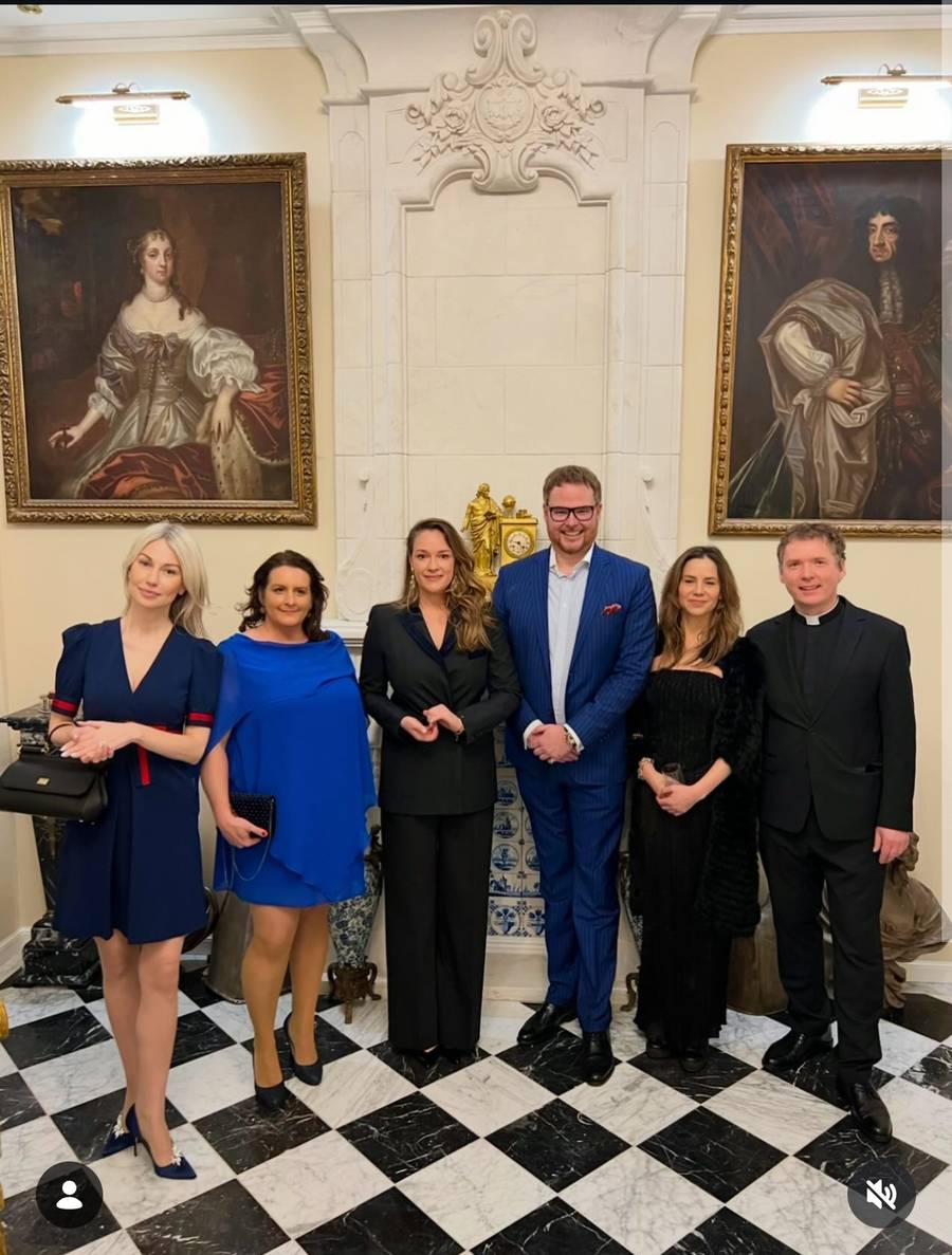 Plejada gwiazd u księcia Lubomirskiego: Alicja Bachleda-Curuś, Natalia Lesz, Książe Jan Lubomirski, fot. Instagram