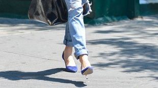 Ponadczasowy zestaw Sienny Miller (FOTO)