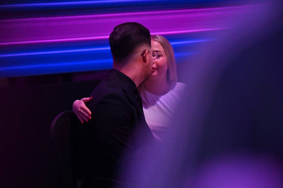 Allan Krupa z nową dziewczyną na widowni "Tańca z Gwiazdami", fot. KAPiF