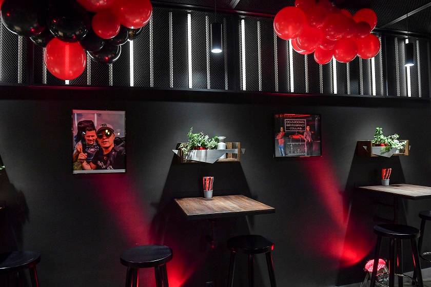 Bracia Collins otworzyli swoją restauracje “uWĘDZONYCH”. Piotr Stramowski pozbył się BRODY!