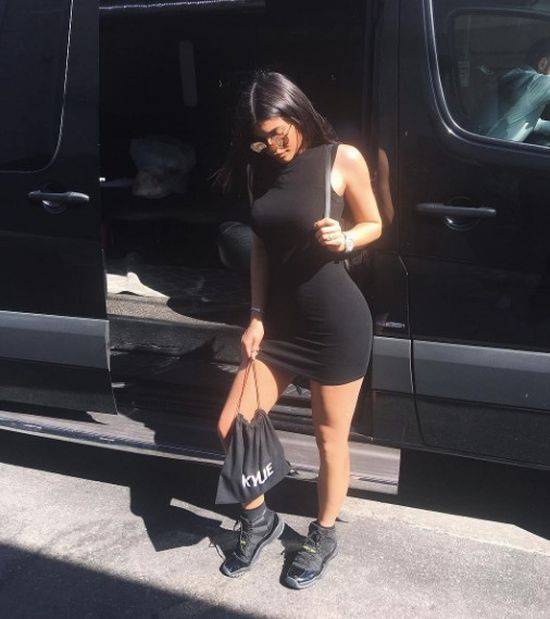 Co zgubiła Kylie Jenner? Czego od lat szuka na ziemi?