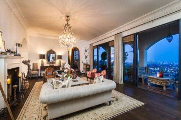 Stary dom  Megan Fox