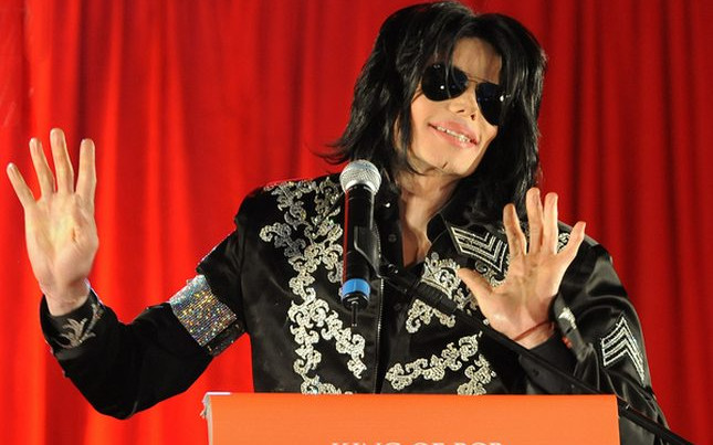 Quincy Jones: Michael Jackson nie chciał być czarny