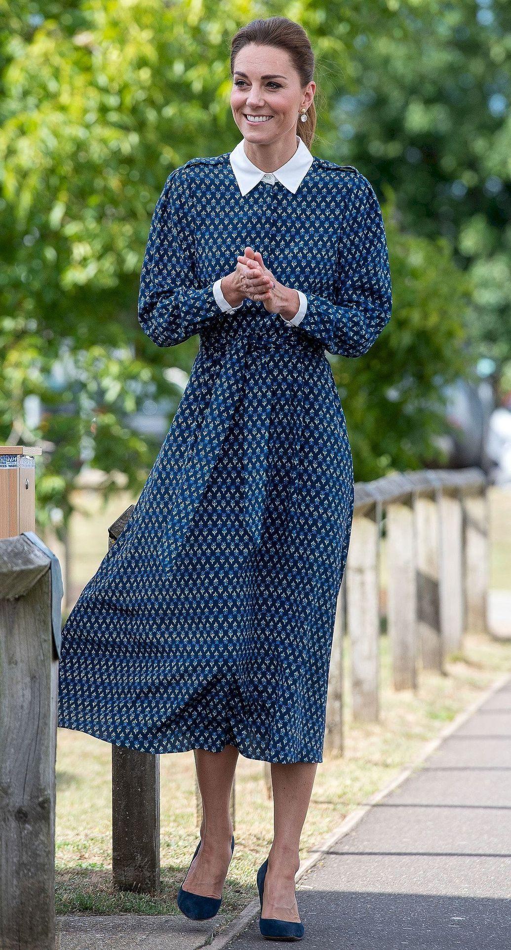 Księżna Kate w niebieskiej sukience