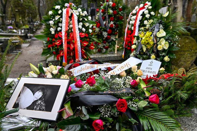 Pogrzeb Zofii Merle. Smutny widok na Powązkach (ZDJĘCIA)