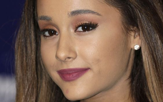 Ariana Grande utleniła włosy! Jak teraz wygląda?