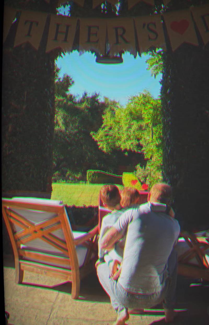 Takim ojcem jest książę Harry. Meghan pokazała prywatne nagrania z okazji Dnia Ojca