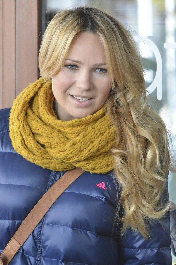 Fryzury z długich włosów Anny Guzik