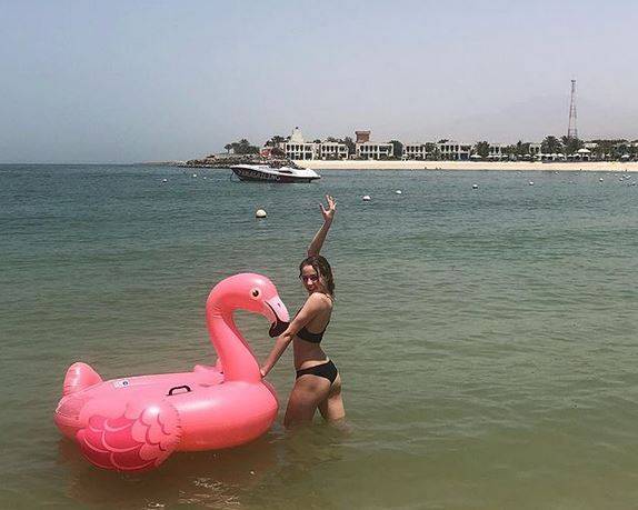 Gwiazdy w SEKSOWNYCH strojach BIKINI