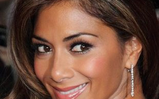 Najseksowniejsza singielka świata pokazuje wabiki (FOTO)