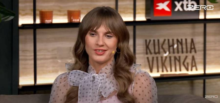 Michalina Manios, fot. YouTube.