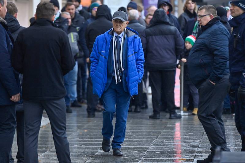 Pogrzeb Lucjana Brychczego. Tłumy piłkarzy i kibiców przyszły pożegnać legendę Legii Warszawa