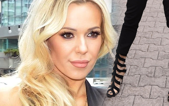 Czy to czerń tak wyszczupla, czy Doda tak SCHUDŁA?