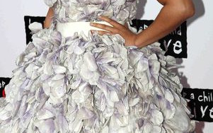 Alicia Keys wie, jak tuszować ciążowy brzuszek (FOTO)