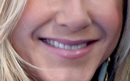 10 zdjęć, które pokazują, jak naprawdę wygląda Jennifer Aniston