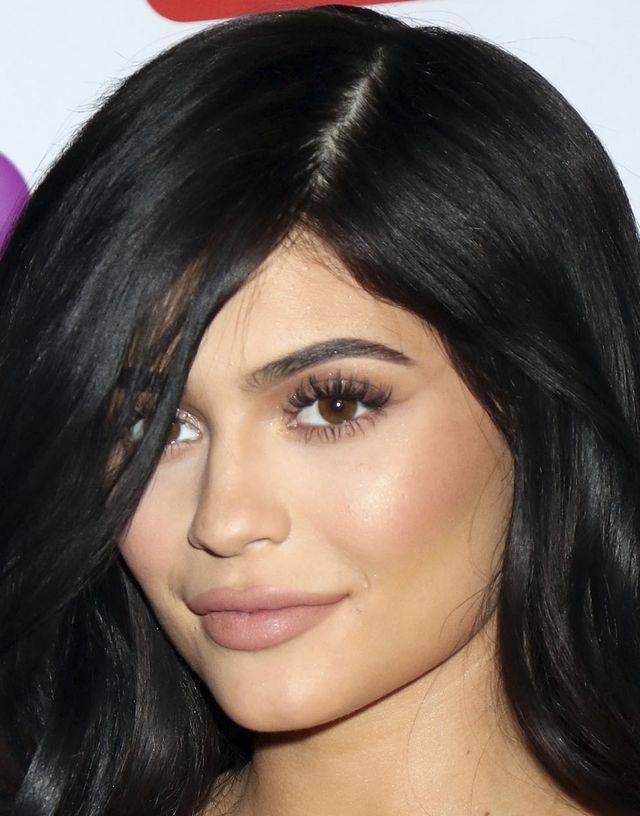 Co to miało być? Czy Kylie Jenner chciała wyglądać jak księżniczka Dżasmina? (ZDJĘCIA)