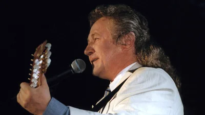 Janusz Laskowski ma 80 lat. Tak dziś wygląda autor “Beaty z Albatrosa”