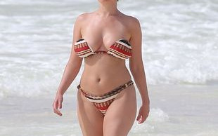 Jak Kelly Brook dba o cerę (FOTO)