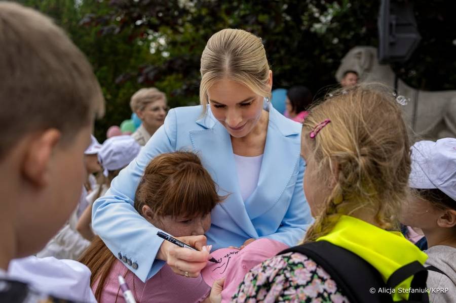 Marta Nawrocka w Dzień Dziecka świętuje z maluchami, fot. Instagram