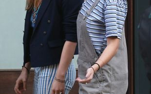 Tak całują się siostry Willis (FOTO)