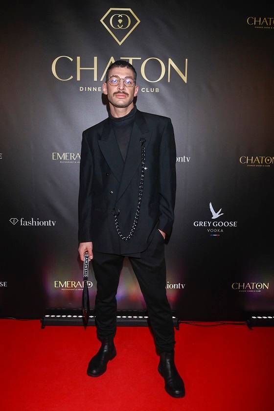 Gwiazdy wdzięczą się na otwarciu ekskluzywnego klubu. Magdalena Schejbal, Marta Krupa, Karolina Pisarek-Salla i Roger Salla,