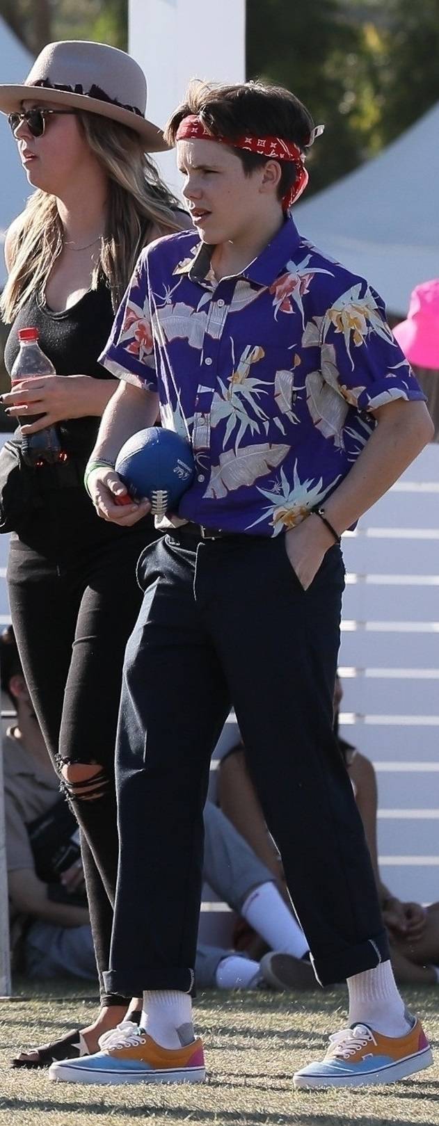 Bracia Beckham na Coachella 2019. Czułe uściski Brooklyna z dziewczyną