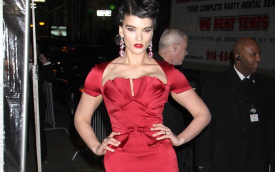 Piękna Crystal Renn