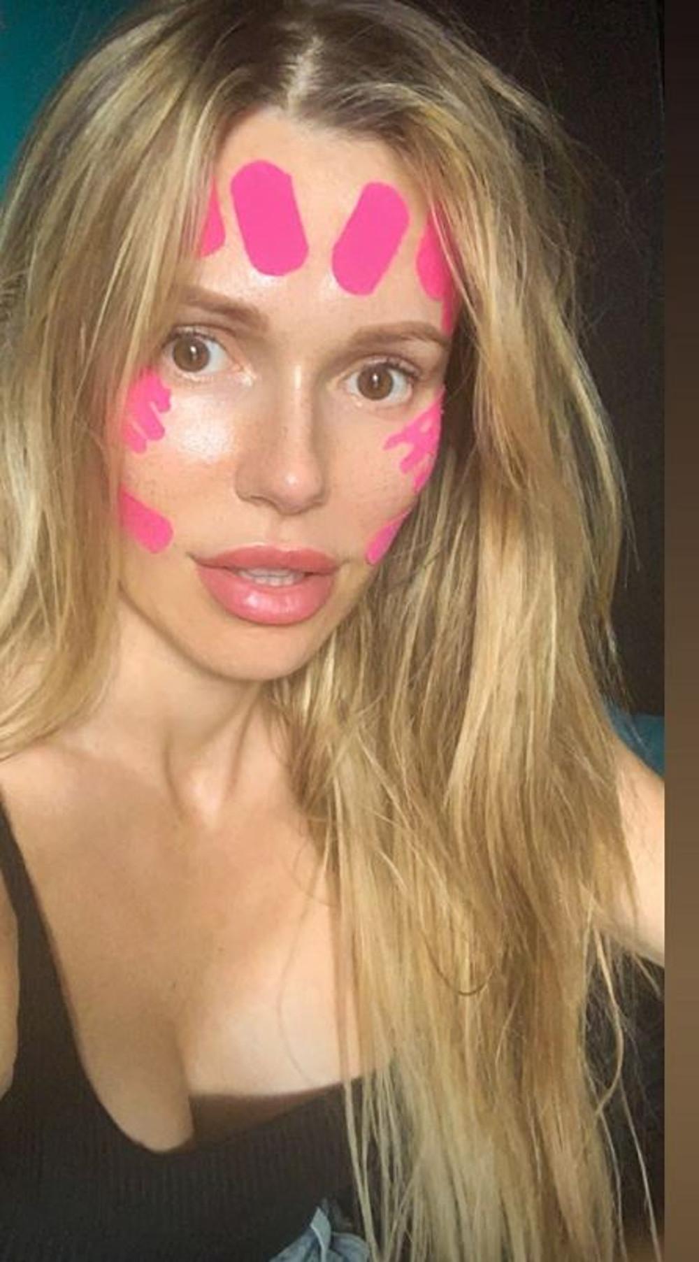 Doda pokazała się zaraz po masażu twarzy.