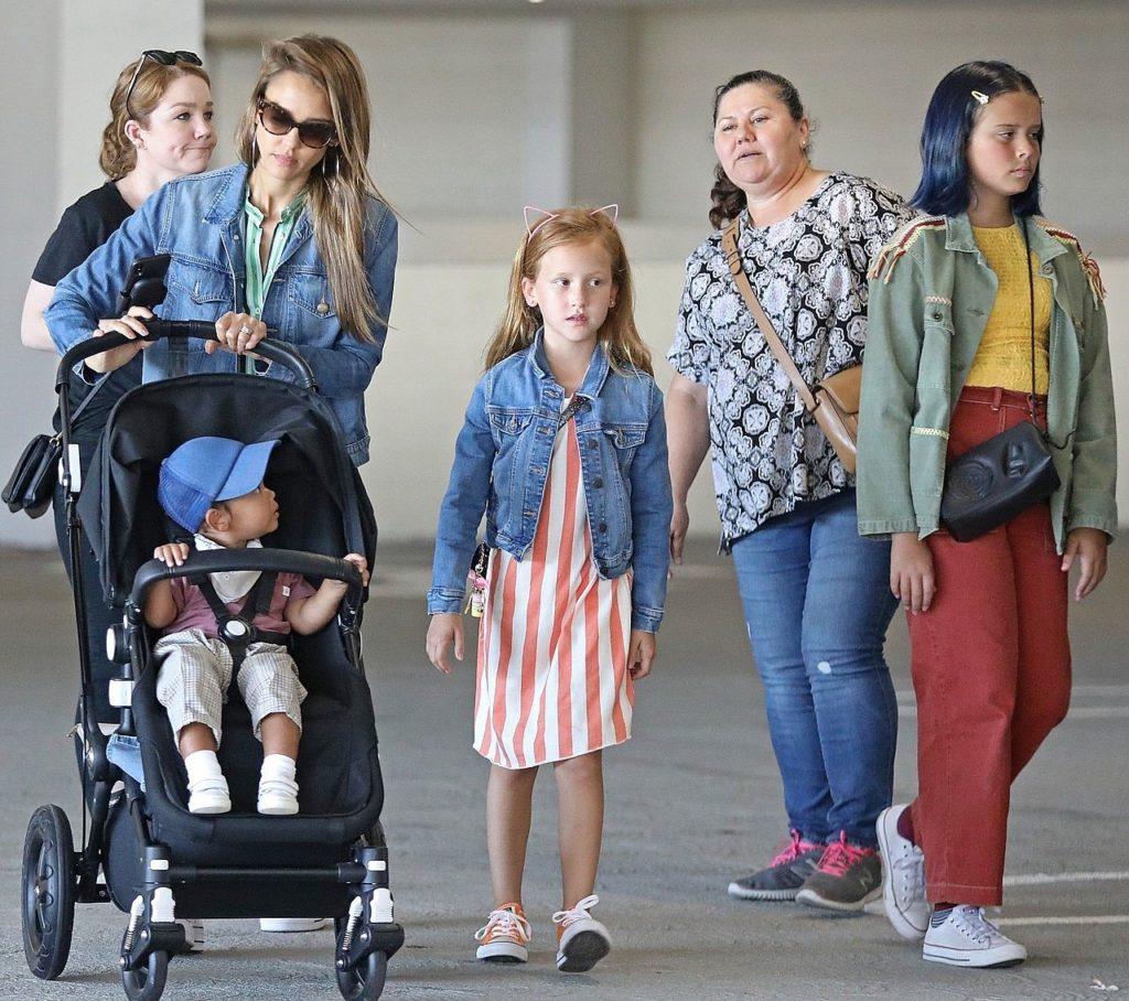 Jessica Alba z dziećmi