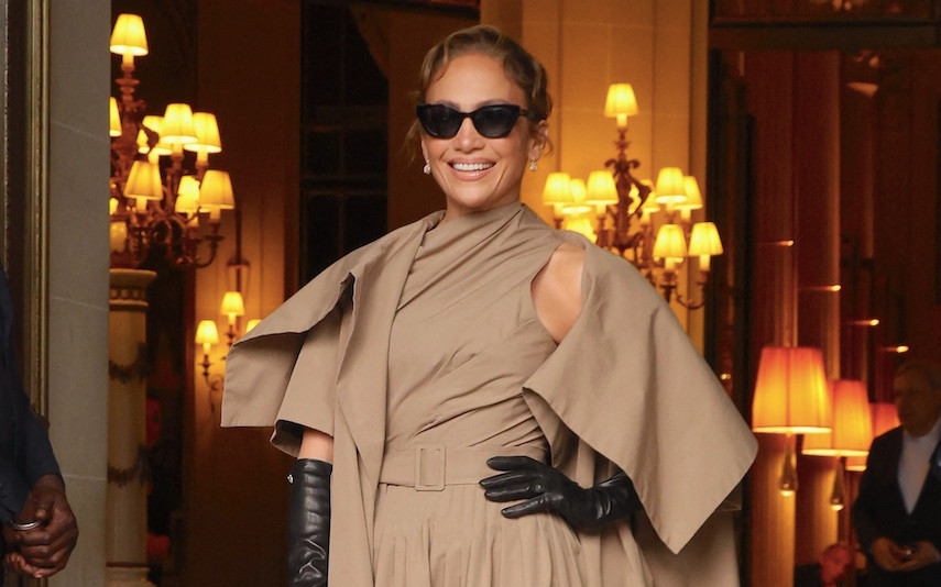 Jennifer Lopez zachwyca w Paryżu, gdy Ben Affleck atakuje paparazzi w Los Angeles