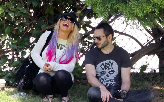 Christina Aguilera z synem i chłopakiem w parku