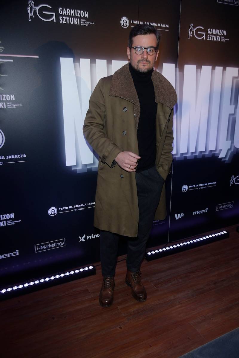 Premiera spektaklu “Niepamięć”. Dawno niewidziana Sasha Strunin z partnerem, Edyta Olszówka…