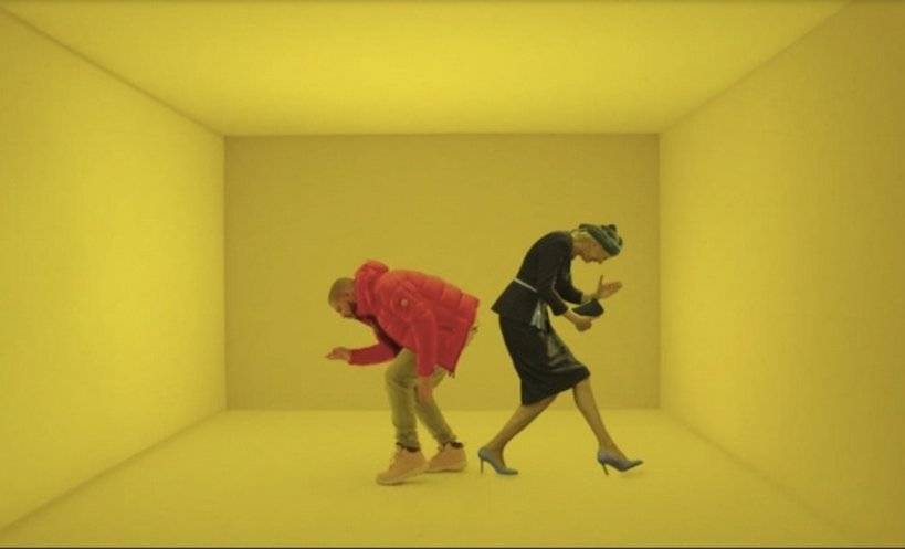 Agata Duda wita się z biskupami – memy