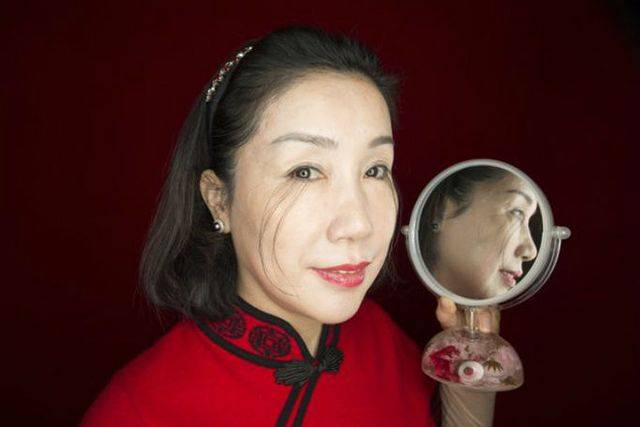 Oto NAJDŁUŻSZE rzęsy świata!