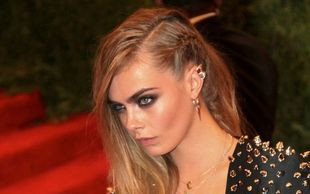 Cara Delevingne słucha Rihanny i Kate Moss (FOTO)