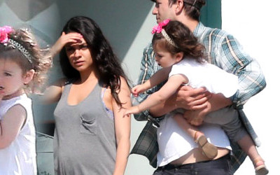 Rodzinne śniadanie Mili Kunis i Ashtona Kutchera (FOTO)