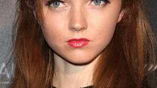 Lily Cole wróciła do naturalnego koloru włosów (FOTO)