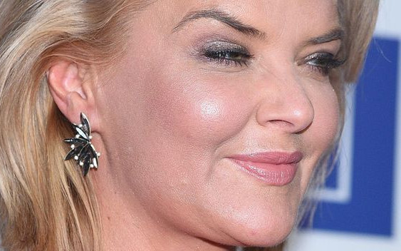 Monika Zamachowska w długiej, czerwonej kreacji na konferencji TVP (ZDJĘCIA)