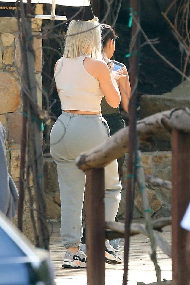 Kim i Kourtney kręcą show w Malibu