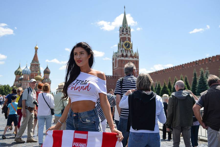 Karolina Emus, Miss Mundialu, kibicuje polskiej drużynie