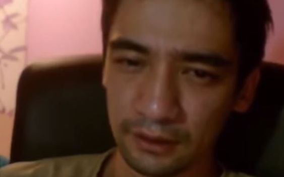 Popełnił SAMOBÓJSTWO na wizji! Śmiertelnie ugryzł go wąż (VIDEO)