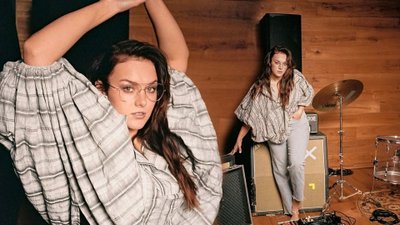 Ewa Farna odsłoniła brzuch. Fani są pod wrażeniem. “Jaka piękna figura!”