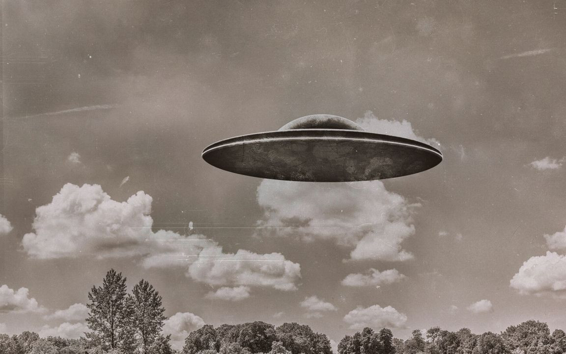 Amerykański kongres właśnie przyznał, że UFO istnieje. Co wiadomo o pozaziemskich istotach?