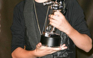 Lakier do paznokci zainspirowany przez Justina Biebera