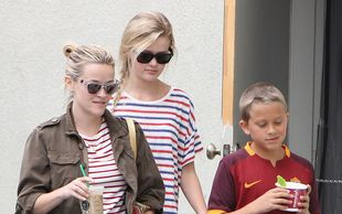 Córka Reese Witherspoon wyrasta na piękną kobietę (FOTO)