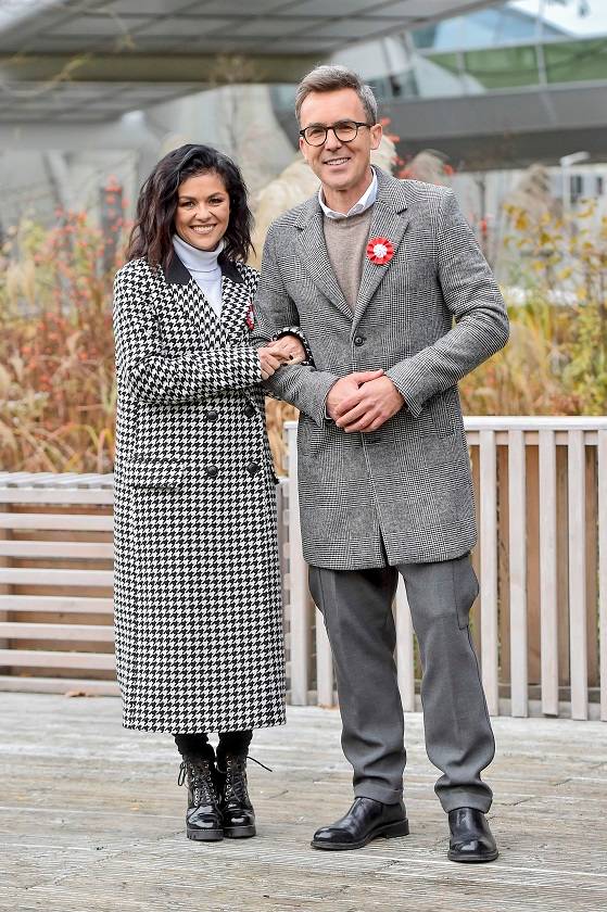 Katarzyna Cichopek i Maciej Kurzajewski TRZYMAJĄ się za ręce wychodząc ze studia PnŚ