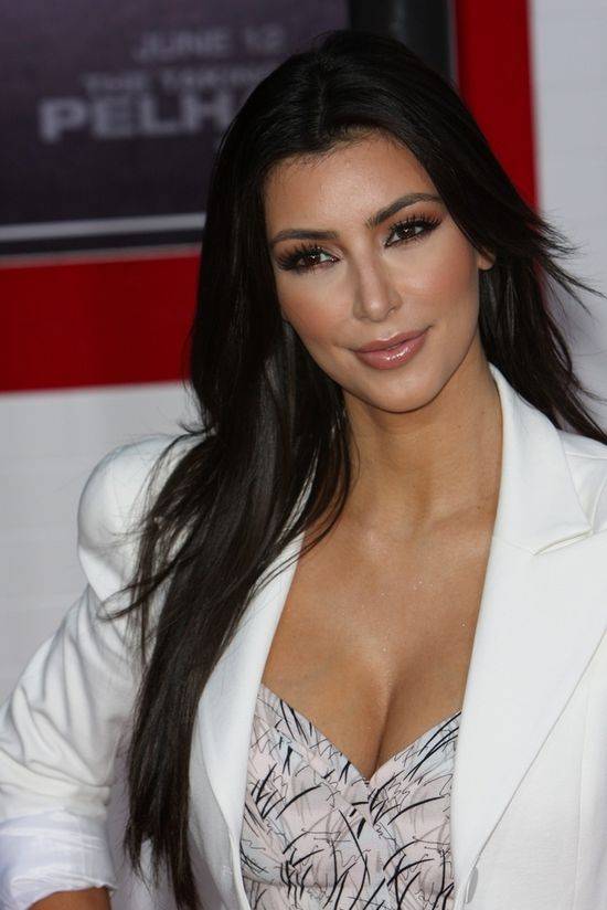 Jak zmieniała się twarz Kim Kardashian?