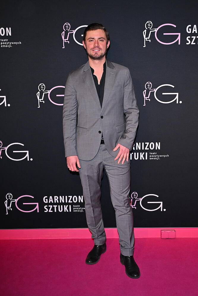 Plejada gwiazda na premierze "Przyjaciół". Kaczorowska z Rogacewiczem, Zaqjąc, Lewandowska