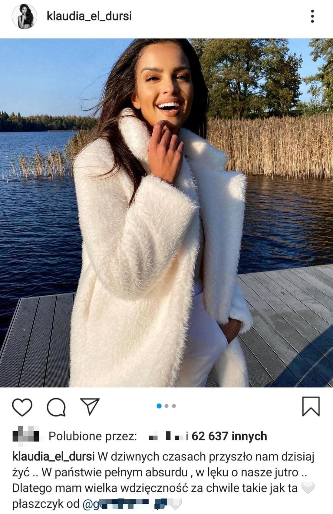 Klaudia El Dursi w białym płaszczu